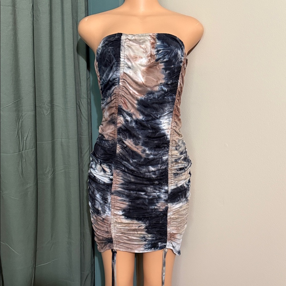 Heart & Hips Strapless Tie-Dye Dress